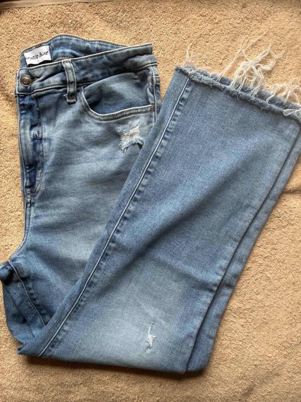 Studio Blue 32 Light Blue High-Rise Frayed Hem Jeans